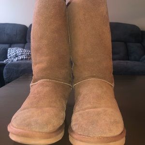 Brown UGG boots size 9